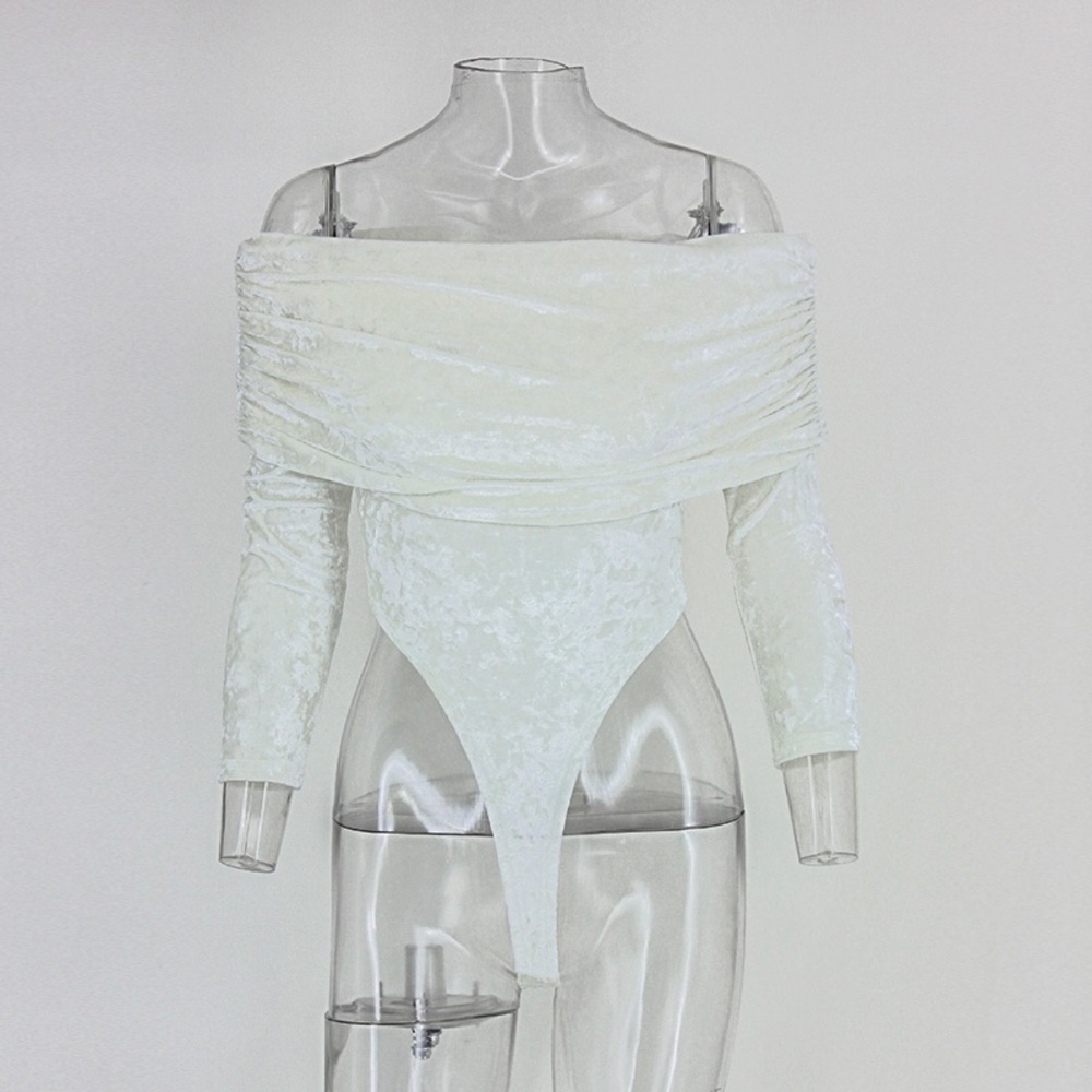 FEW LEFT! Velvet off-the-shoulder bodysuit - Picture 4 of 7